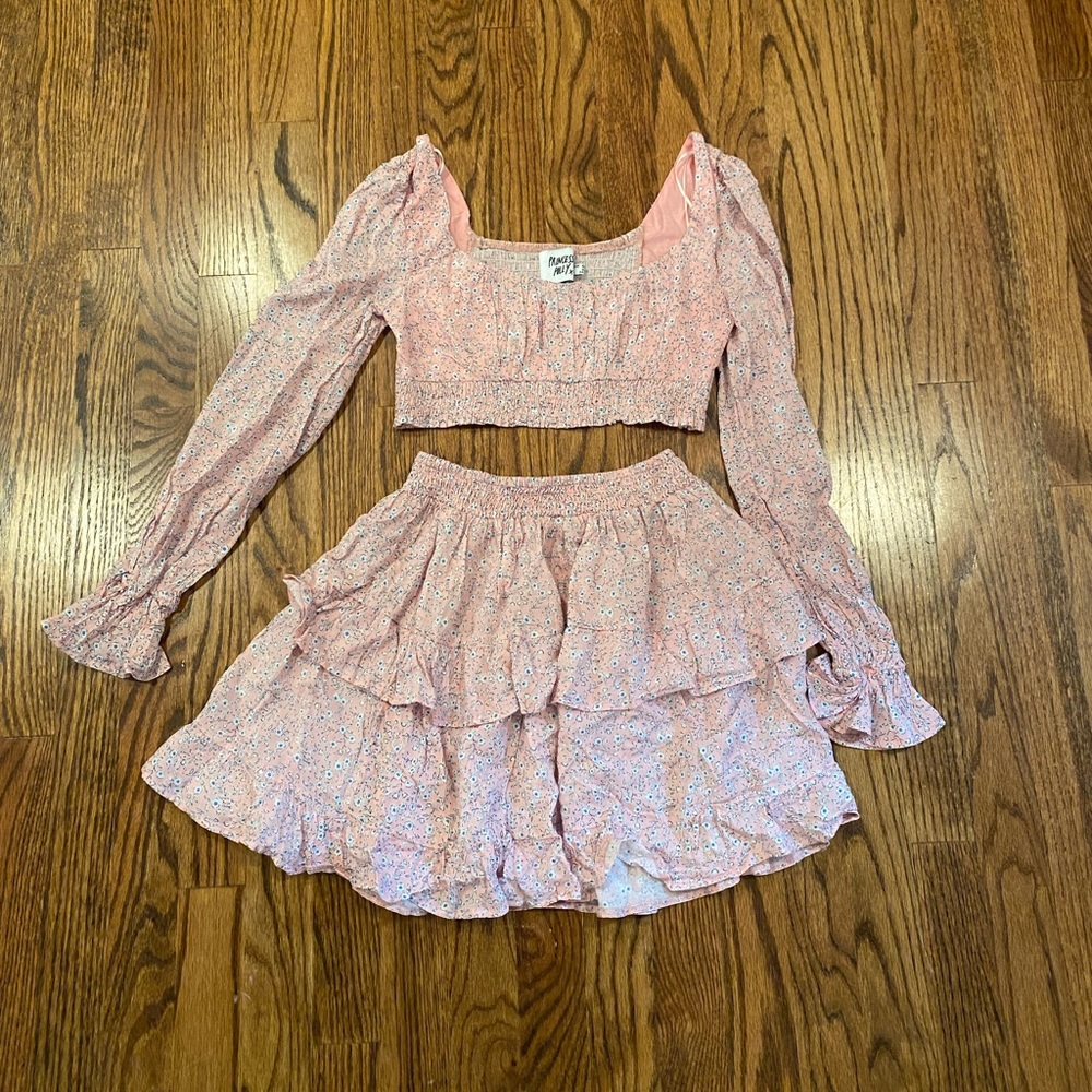 PRINCESS POLLY SET (NEVER WORN w/o tags)
“The Susanna set blush” 
Size 2